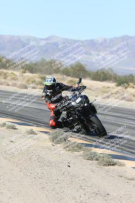 media/Dec-04-2025-Racers Edge (Thu) [[5ebc9f124d]]/3-B Group/3-Session 2 (Turn 7 Inside)/